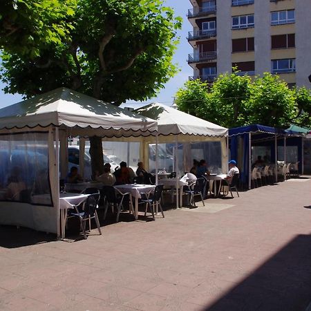 Pension "La Marina" Кастро-Урдиалес Экстерьер фото