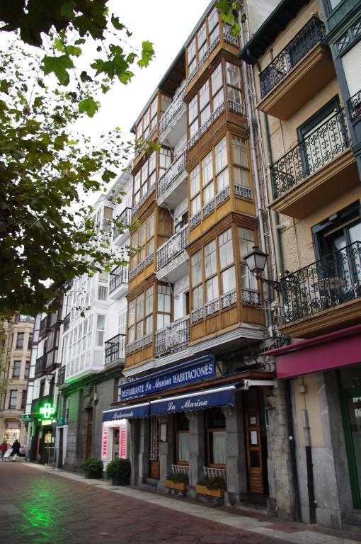 Pension "La Marina" Кастро-Урдиалес Экстерьер фото